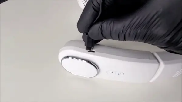 مروحة الرقبة المحمولة بلا شفرات — ٣ سرعات وشحن USB